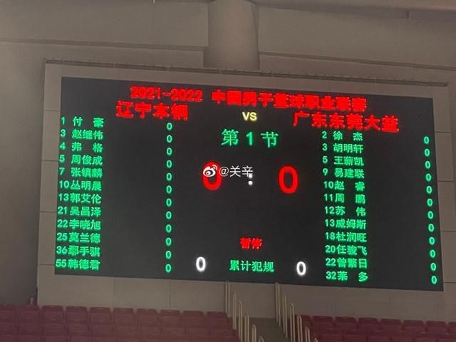 gay偷拍男浴室spy裸